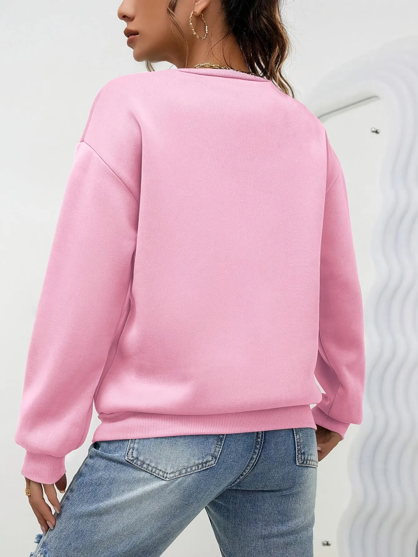 AUDRE - Minimalist Cozy Sweatshirt