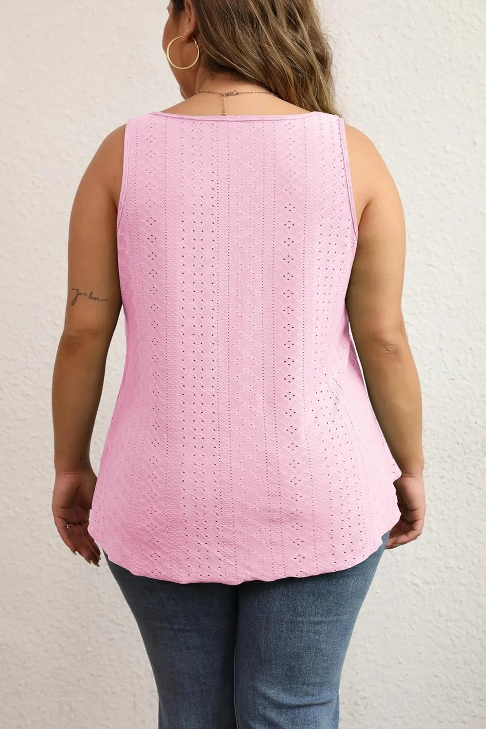 Women Plus Size Fashion Eyelet Tank Tops Flowy Scoop Neck Loose Fit Tank-Top Sleeveless Cami Camisole Shirts 1X-5X